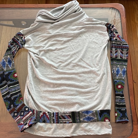 12pm by Mon Ami Funnel Neck Cream Sweater Medium Fall Long Sleeve - Picture 3 of 3